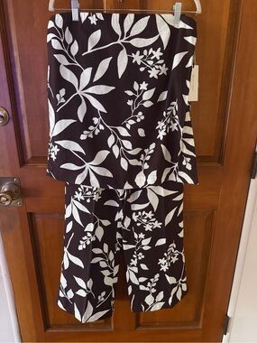 Haver & Blair Women’s Brown & Cream Floral Wide-Leg tube top set.